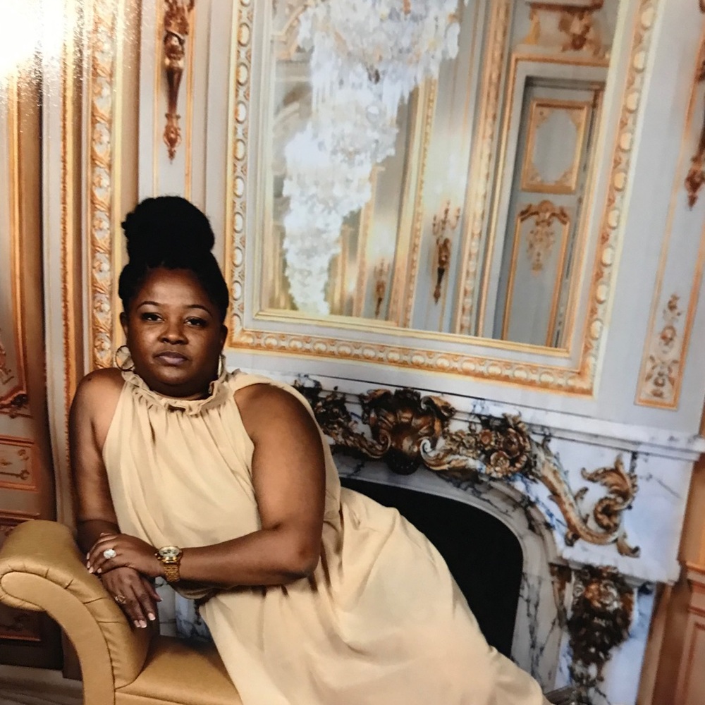 Meet your Posher, Angela